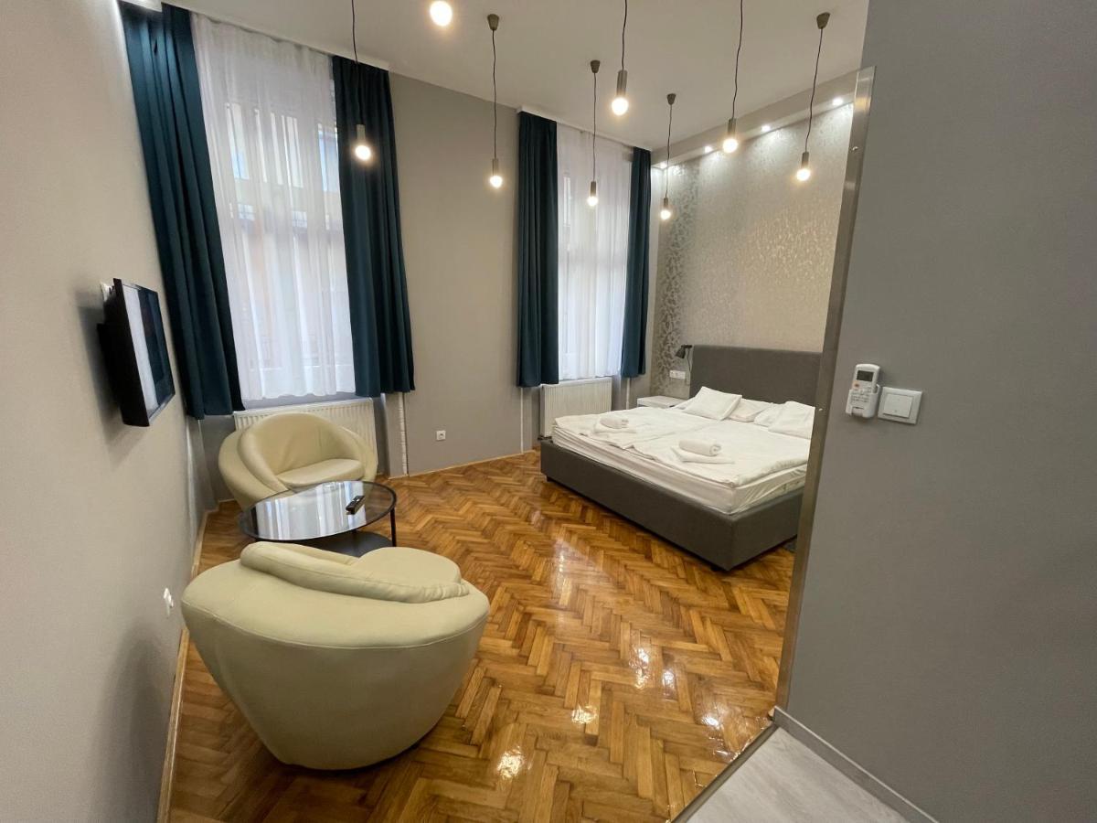 W19 Apartments ميسكولك المظهر الخارجي الصورة