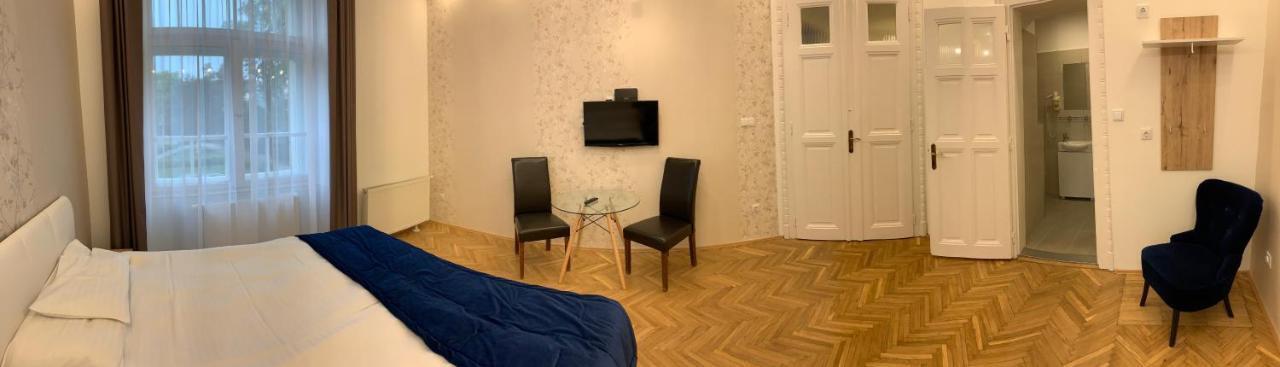 W19 Apartments ميسكولك المظهر الخارجي الصورة