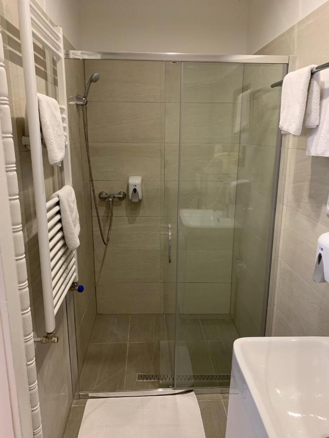 W19 Apartments ميسكولك المظهر الخارجي الصورة