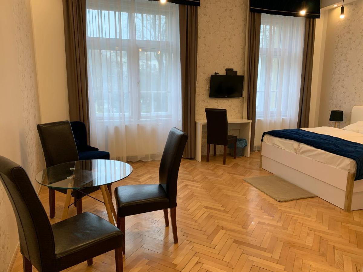 W19 Apartments ميسكولك المظهر الخارجي الصورة