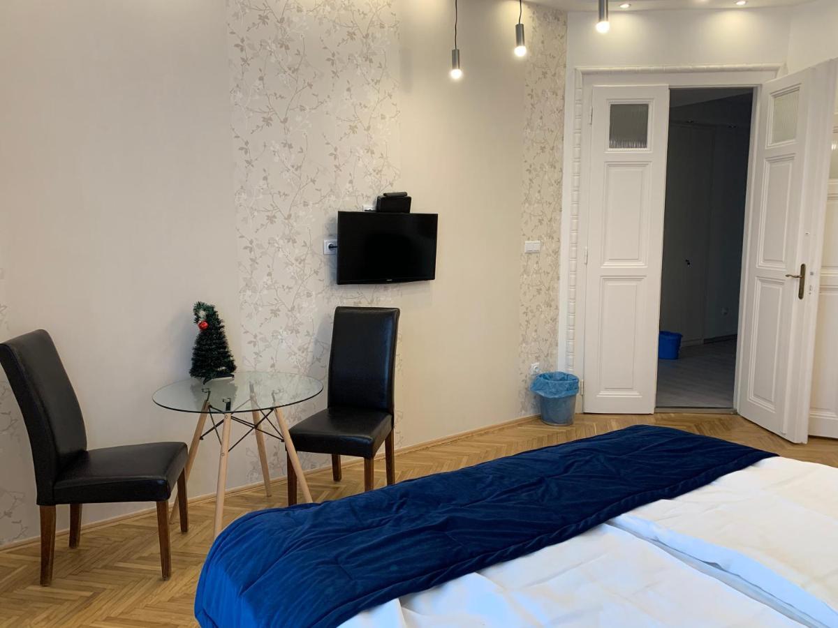 W19 Apartments ميسكولك المظهر الخارجي الصورة