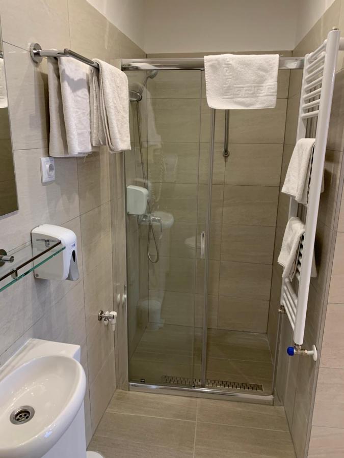 W19 Apartments ميسكولك المظهر الخارجي الصورة